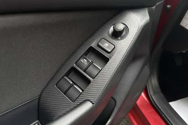 Mazda 3 (2015) thumbnail 6