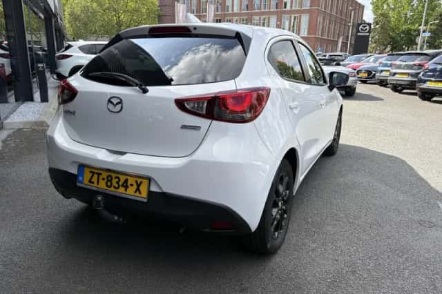 Mazda 2 (2019) thumbnail 3