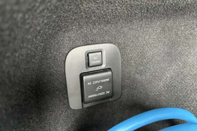 Mazda CX-60 (2025) thumbnail 5