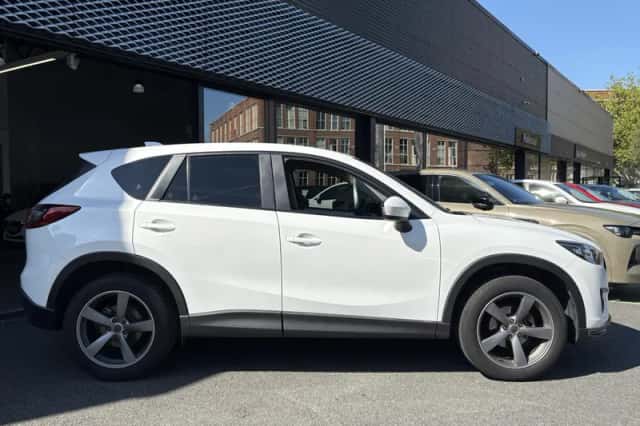 Mazda CX-5 (2014) thumbnail 2