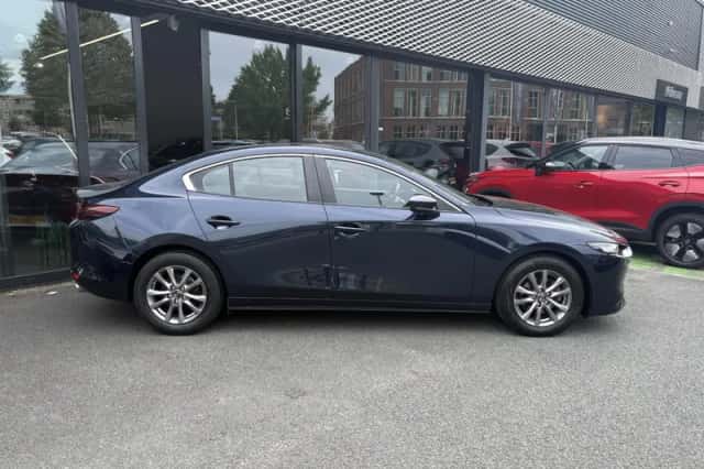 Mazda 3 (2022) thumbnail 2