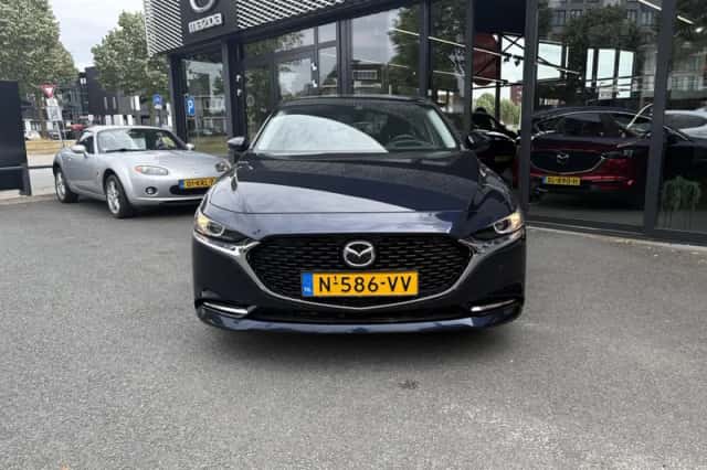 Mazda 3 (2022) thumbnail 5