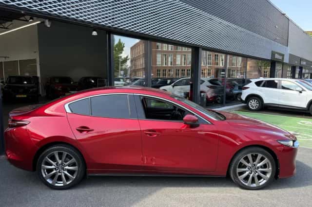Mazda 3 (2021) thumbnail 2