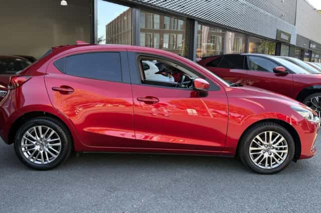 Mazda 2 (2021) thumbnail 3