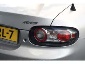 Mazda MX-5 thumbnail 4