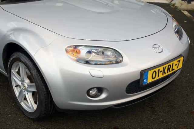 Mazda MX-5 (2010) thumbnail 6