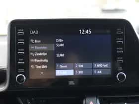 Toyota C-HR (2021) thumbnail 22