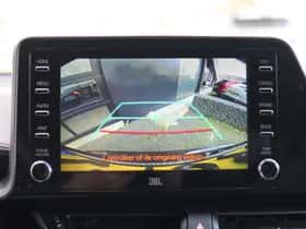 Toyota C-HR (2021) thumbnail 23