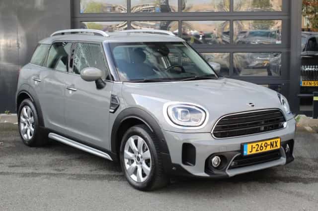 MINI Countryman (2020) thumbnail 2