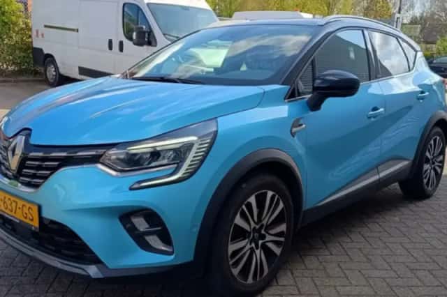 Renault Captur (2021) thumbnail 1