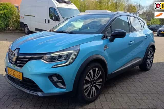 Renault Captur (2021) thumbnail 2