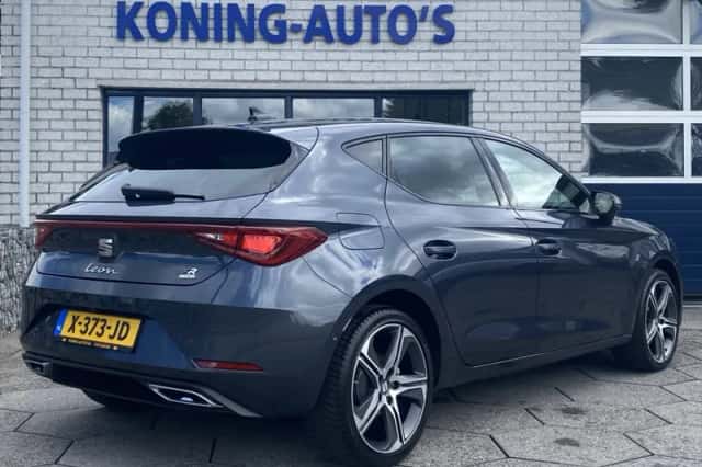 SEAT Leon (2021) thumbnail 4