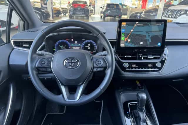 Toyota Corolla (2023) thumbnail 3