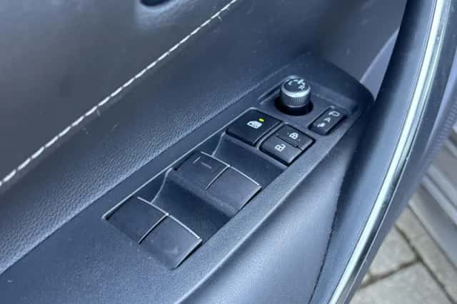 Toyota Corolla (2023) thumbnail 21