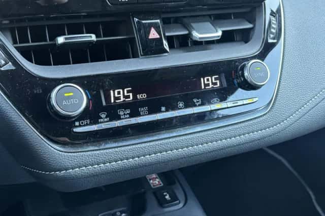 Toyota Corolla (2023) thumbnail 4