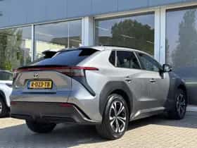 Toyota bZ4X (2022) thumbnail 12