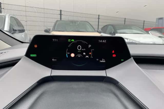 Toyota Prius (2024) thumbnail 11