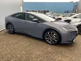 Toyota Prius (2024) thumbnail 3