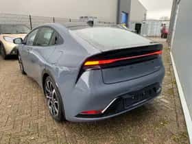 Toyota Prius (2024) thumbnail 5