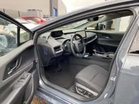 Toyota Prius (2024) thumbnail 6