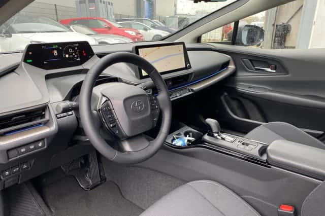 Toyota Prius (2024) thumbnail 7