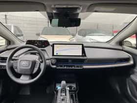 Toyota Prius (2024) thumbnail 9