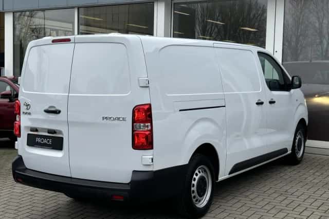 Toyota Proace (2024) thumbnail 13