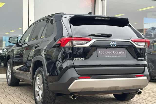 Toyota RAV4 (2022) thumbnail 12