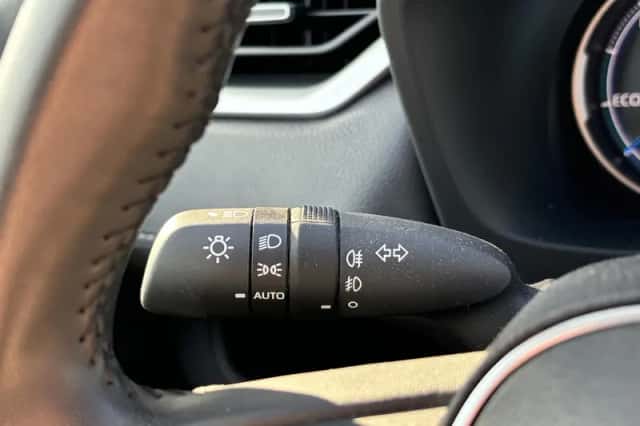 Toyota RAV4 (2022) thumbnail 20