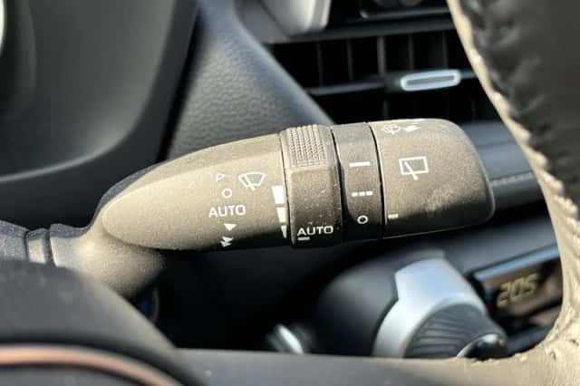 Toyota RAV4 (2022) thumbnail 21