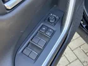 Toyota RAV4 (2022) thumbnail 28