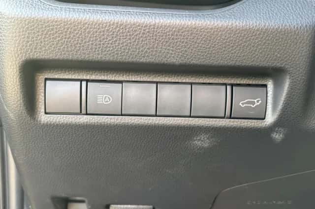 Toyota RAV4 (2022) thumbnail 30