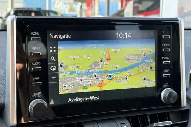 Toyota RAV4 (2022) thumbnail 8
