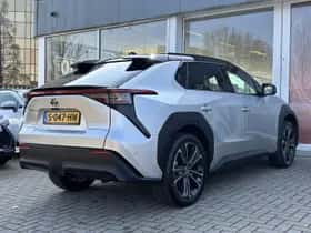 Toyota bZ4X (2023) thumbnail 13