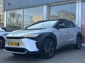 Toyota bZ4X (2023) thumbnail 7