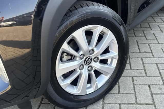 Toyota Yaris Cross (2023) thumbnail 2