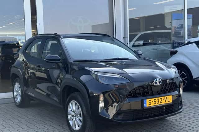 Toyota Yaris Cross (2023) thumbnail 3