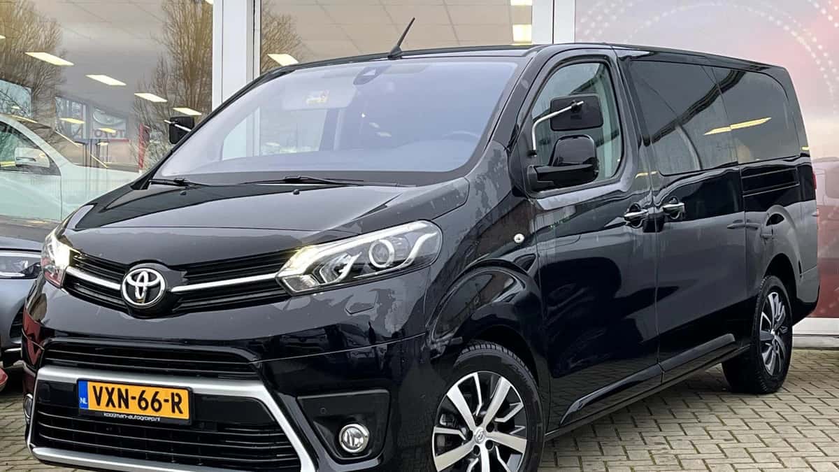Toyota Proace (2023) — foto 1