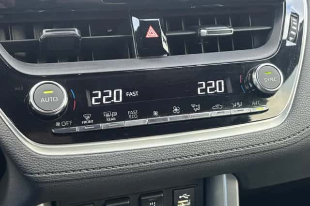 Toyota Corolla (2023) thumbnail 4