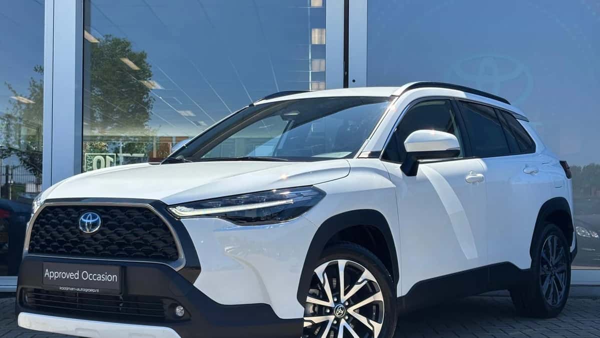 Toyota Corolla (2024) — foto 1