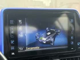 Toyota C-HR (2018) thumbnail 11