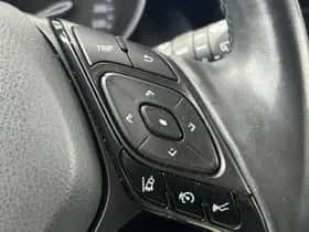 Toyota C-HR (2018) thumbnail 21