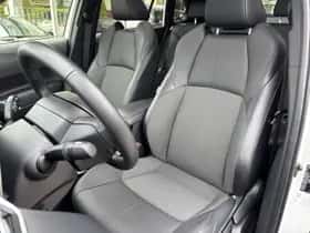 Toyota Corolla (2024) thumbnail 2