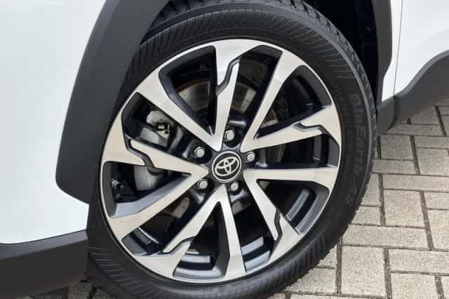 Toyota Corolla (2024) thumbnail 18