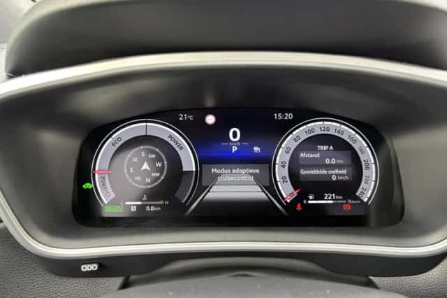 Toyota Corolla (2024) thumbnail 3