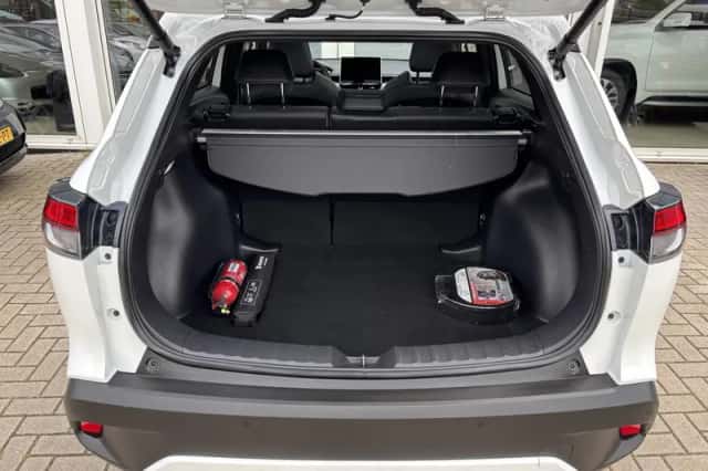Toyota Corolla (2024) thumbnail 25