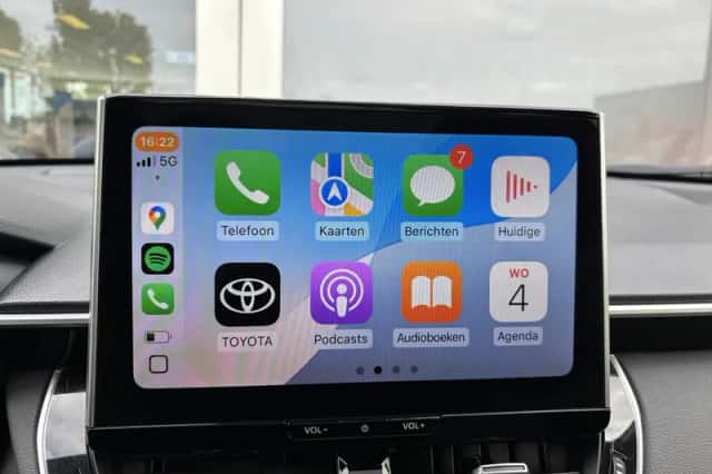 Toyota Corolla (2024) thumbnail 8