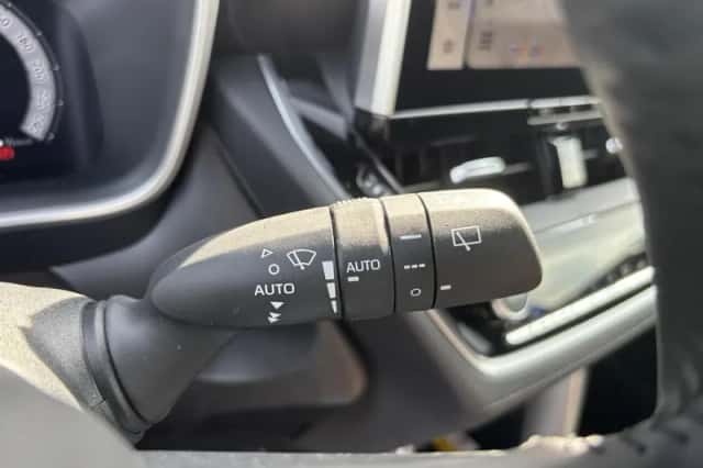 Toyota Corolla (2024) thumbnail 22