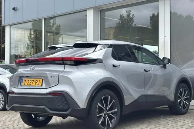 Toyota C-HR (2024) thumbnail 14