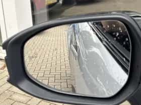 Toyota C-HR (2024) thumbnail 24